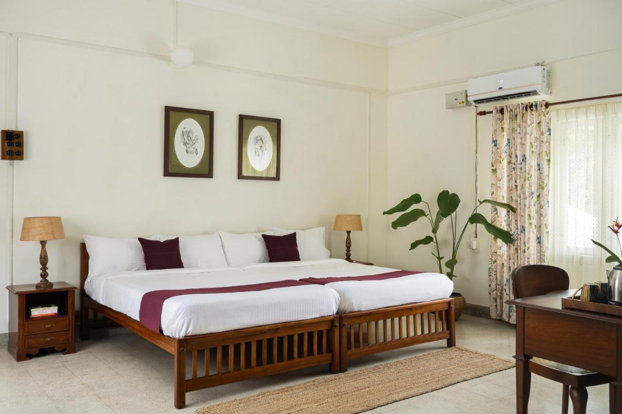 Hotel The Sacred Lotus Ayurveda Wellness Retreat Kochi Exterior foto