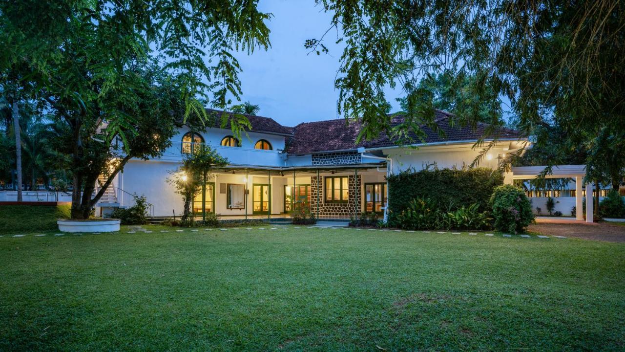 Hotel The Sacred Lotus Ayurveda Wellness Retreat Kochi Exterior foto