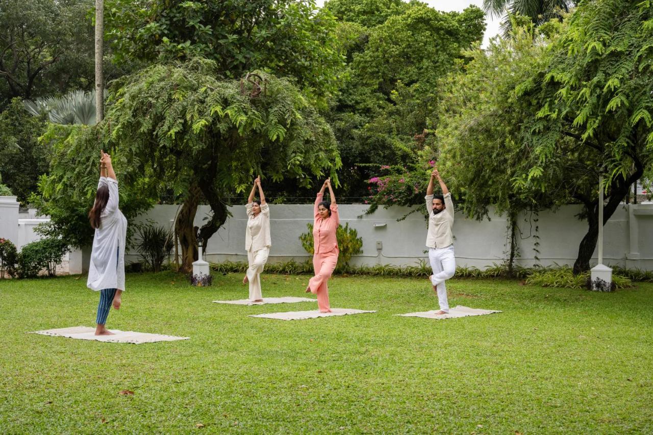 Hotel The Sacred Lotus Ayurveda Wellness Retreat Kochi Exterior foto